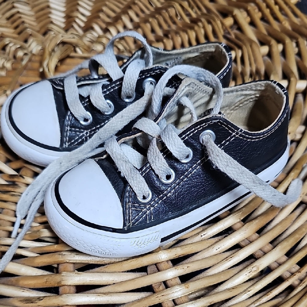 Converse Kids Infant Black Leather Sneakers Size 6